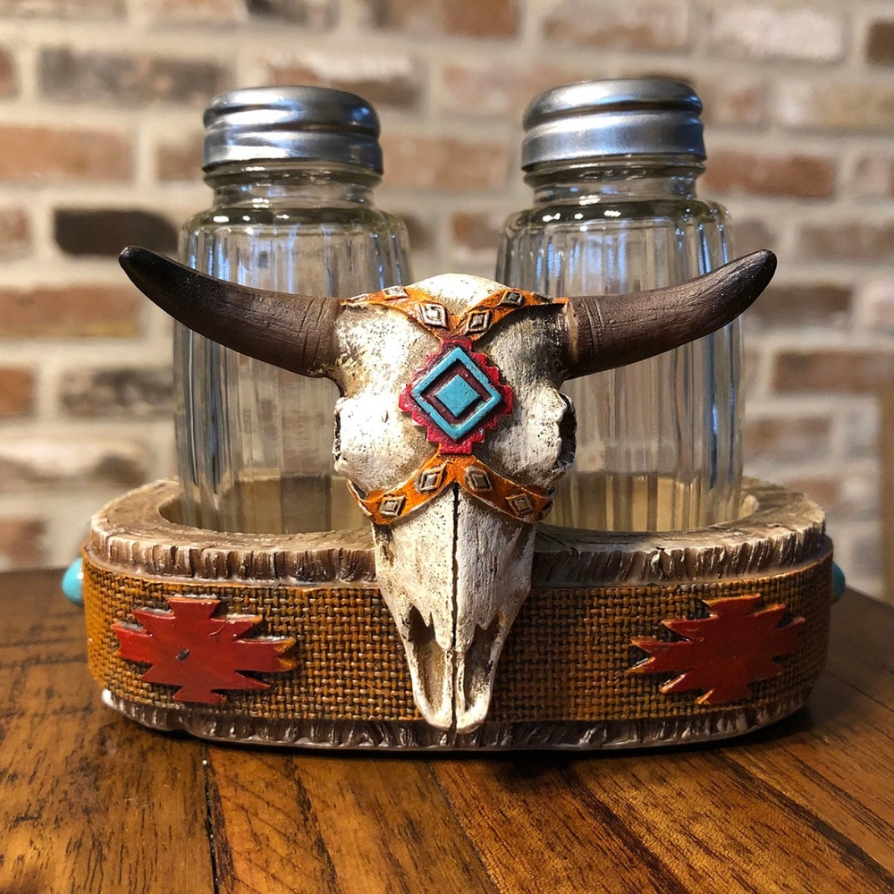 Southwestern Bull Skull Salt & Pepper Shaker Set